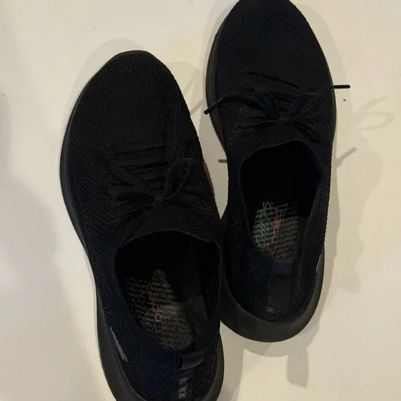 Skechers Women's Ultra Flex - Statements Sneaker, Black/Black, 9 US, memory foam - Picture 3 of 5